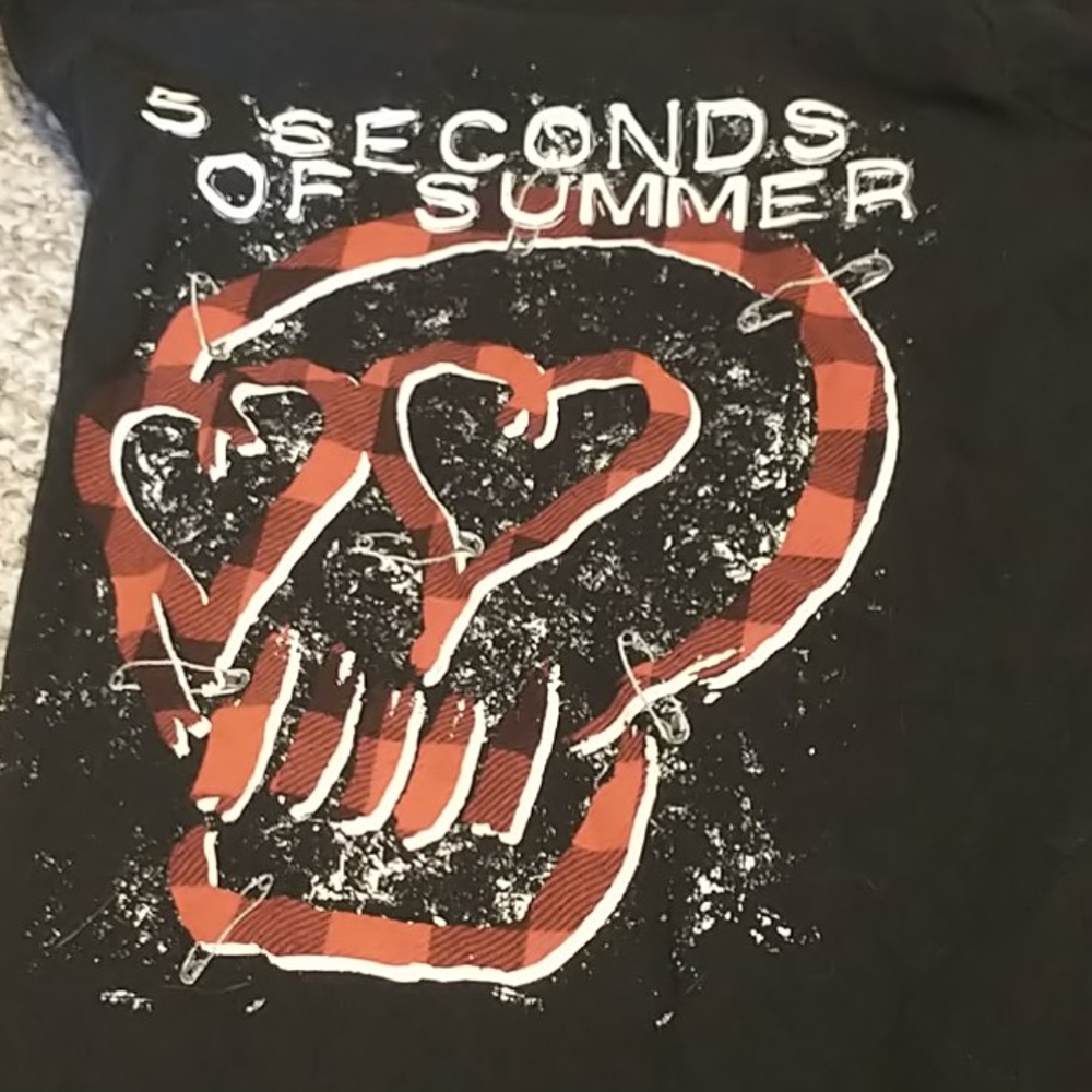 HotTopic 5 SOS shirt 2/12